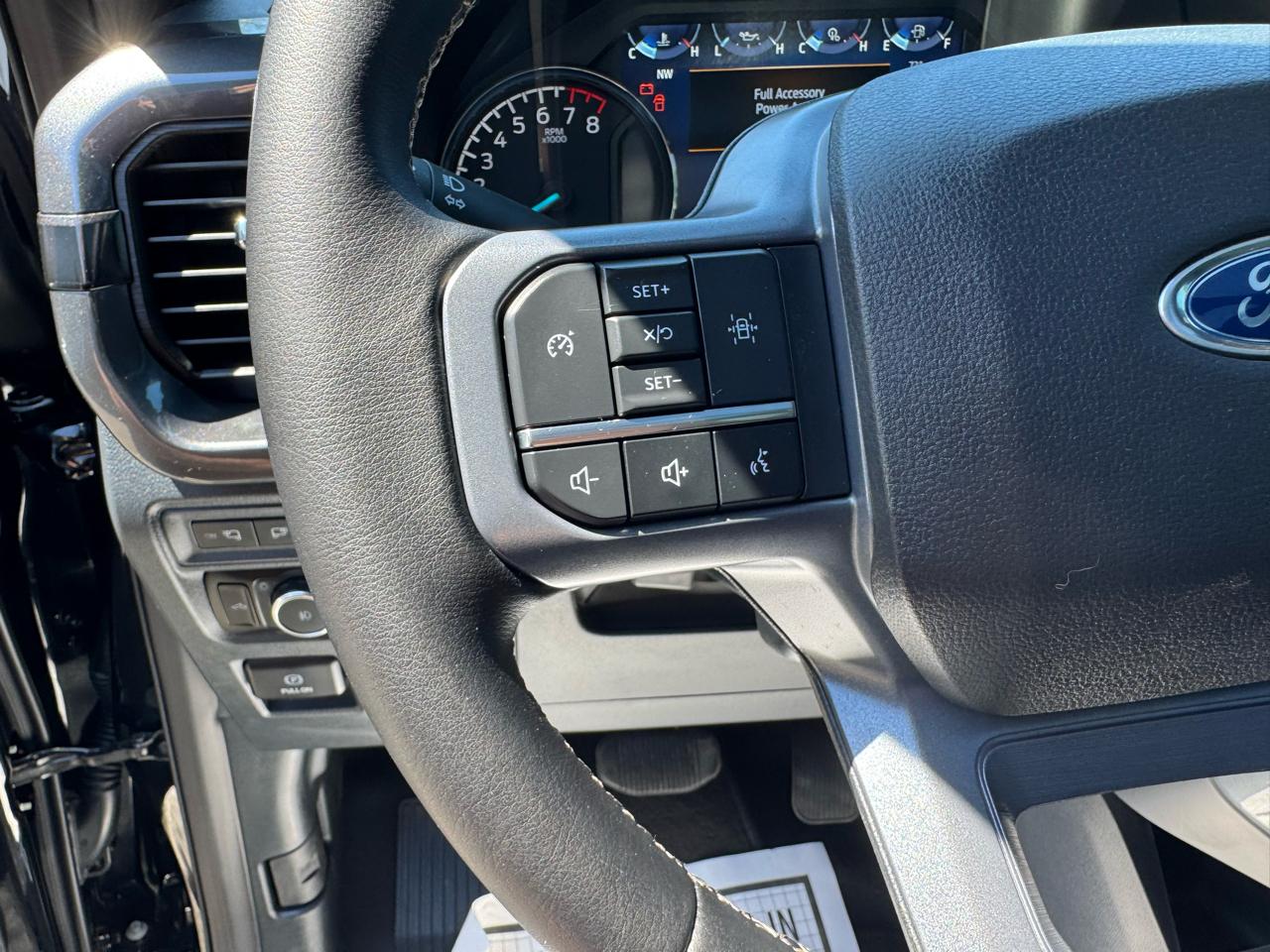 Ford F-150 4WD SuperCrew 157" XLT 2023