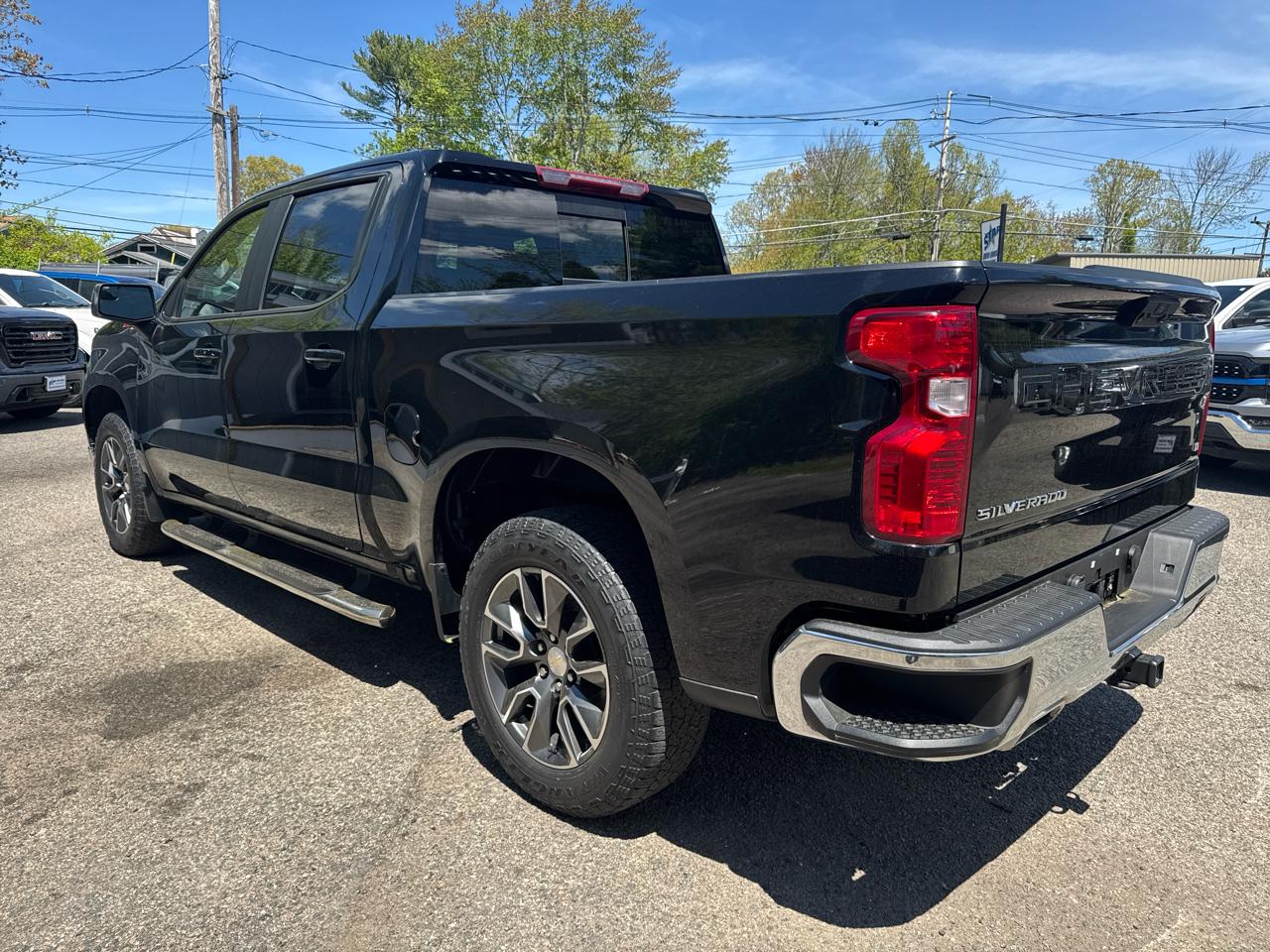 Chevrolet Silverado 1500 1LT Crew Cab 4WD 2022