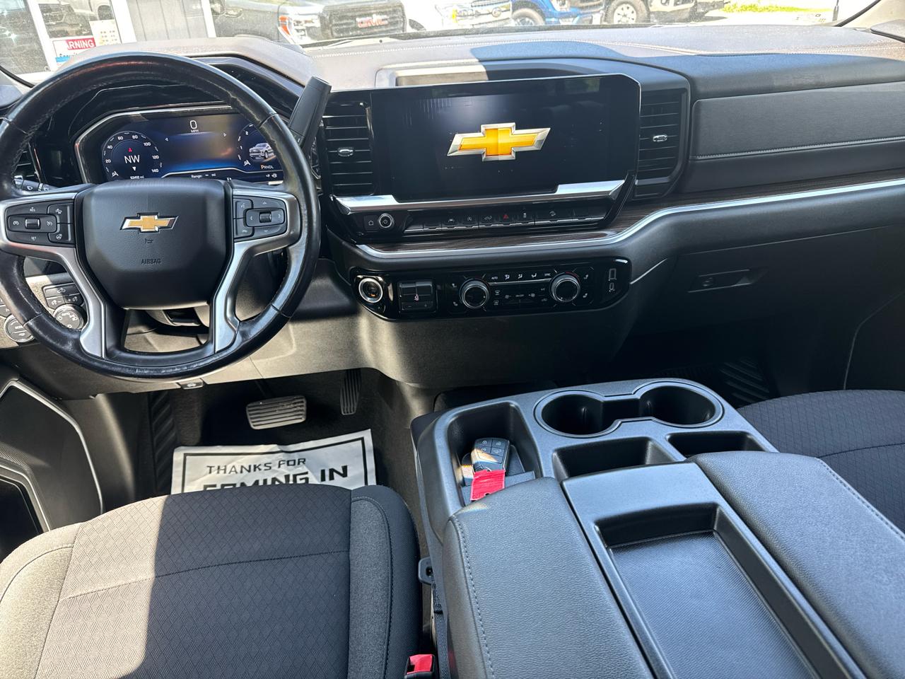 Chevrolet Silverado 1500 1LT Crew Cab 4WD 2022