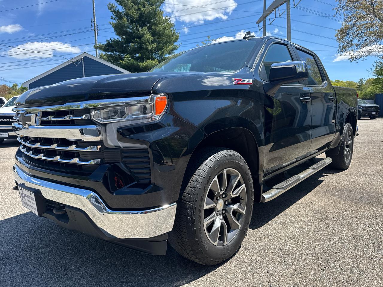 Chevrolet Silverado 1500 1LT Crew Cab 4WD 2022