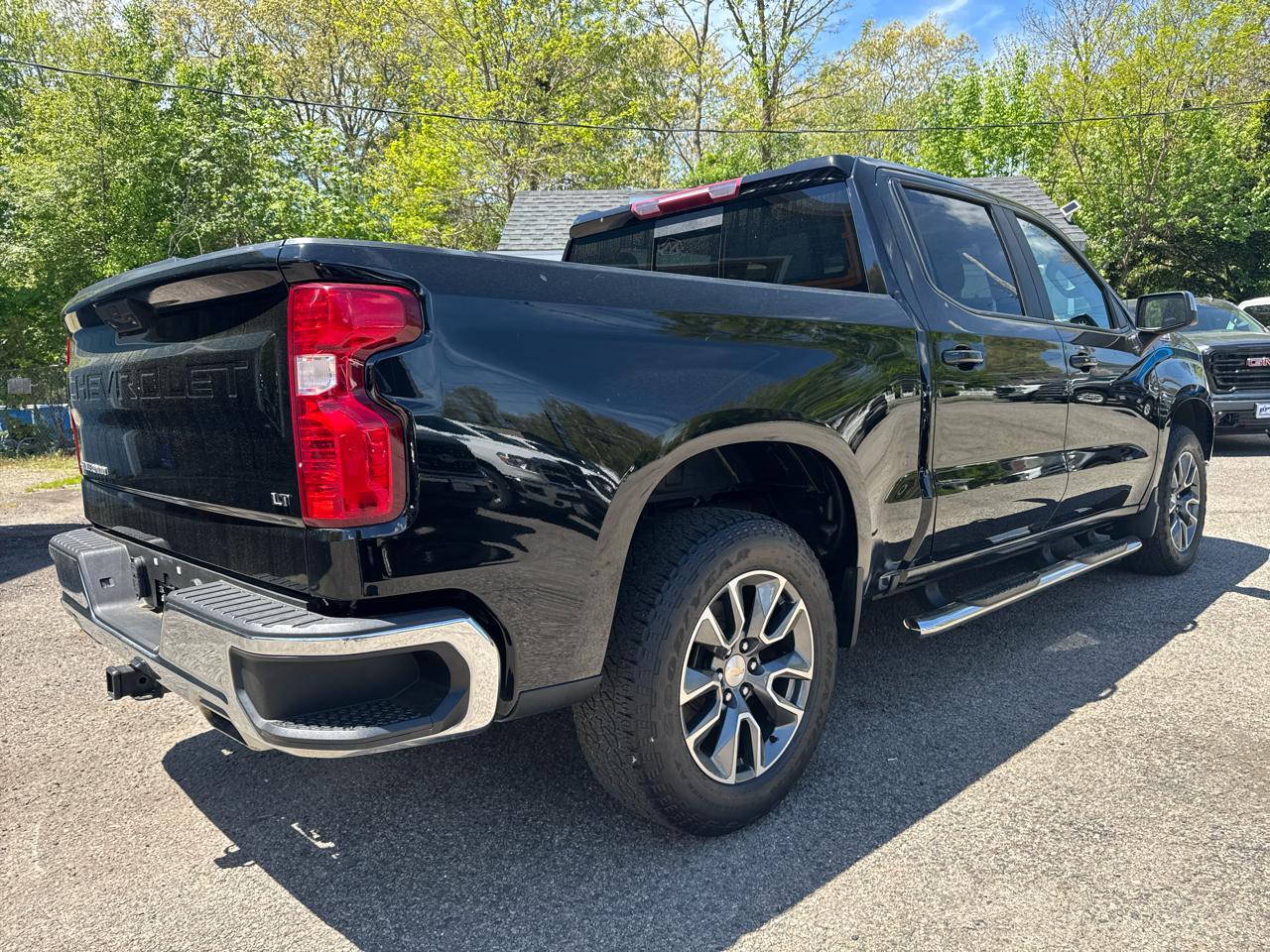 Chevrolet Silverado 1500 1LT Crew Cab 4WD 2022