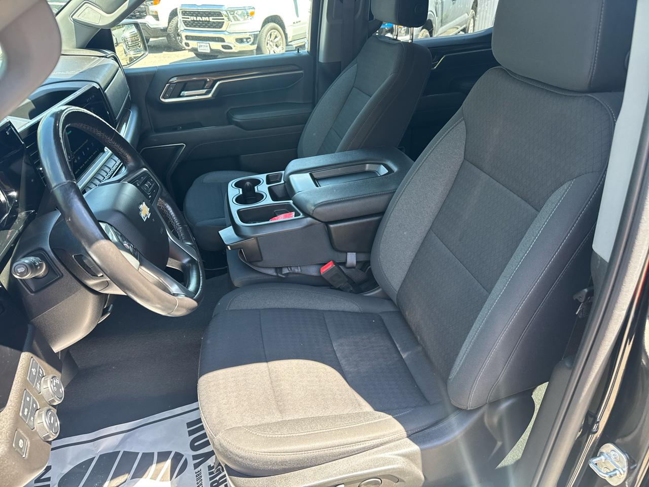 Chevrolet Silverado 1500 1LT Crew Cab 4WD 2022