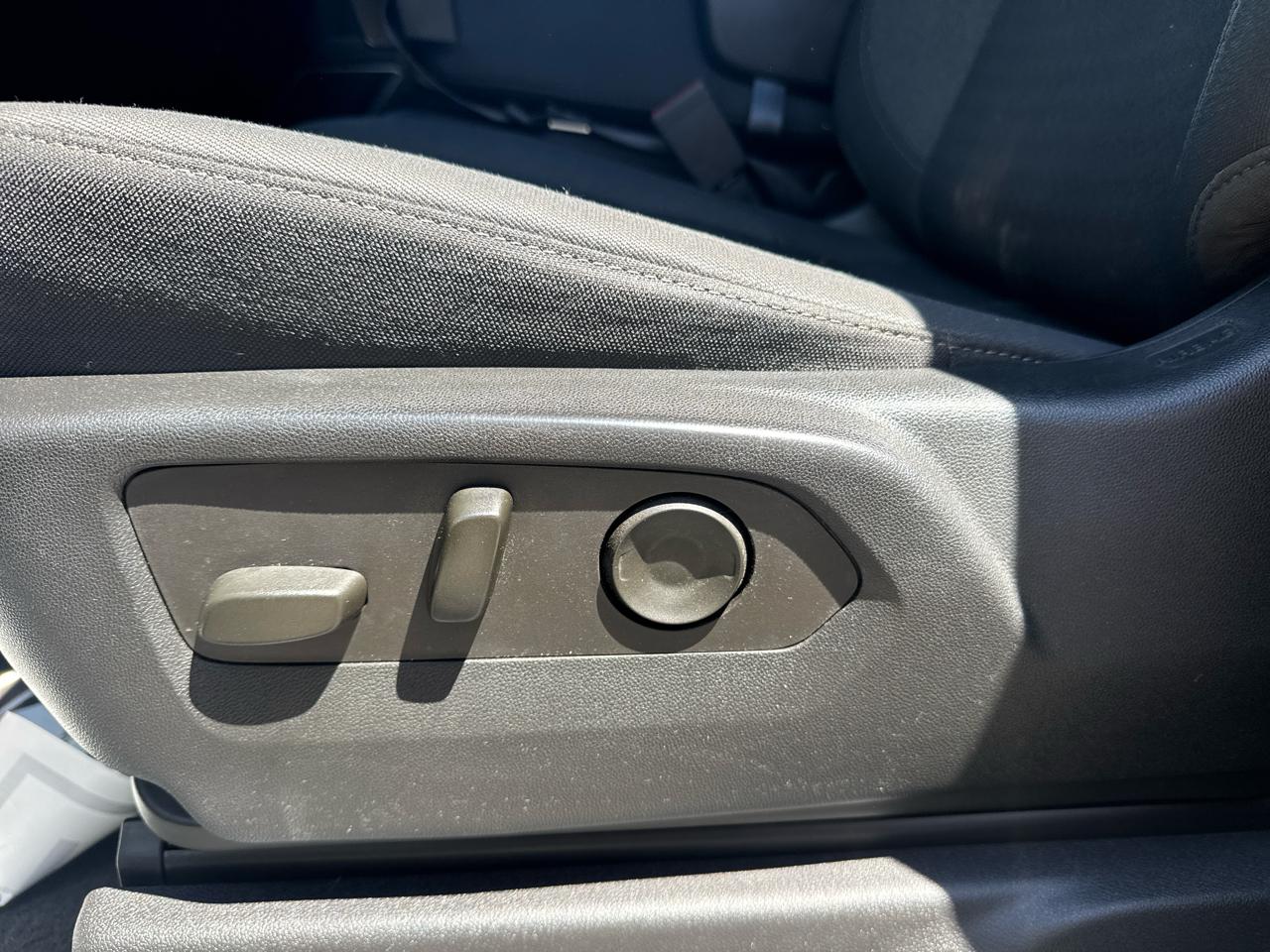 Chevrolet Silverado 1500 1LT Crew Cab 4WD 2022