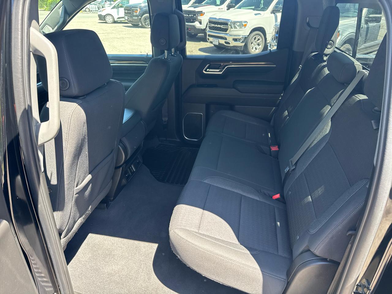 Chevrolet Silverado 1500 1LT Crew Cab 4WD 2022