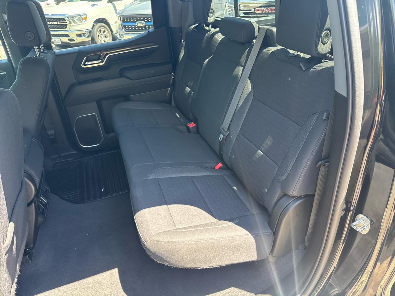 Chevrolet Silverado 1500 1LT Crew Cab 4WD 2022