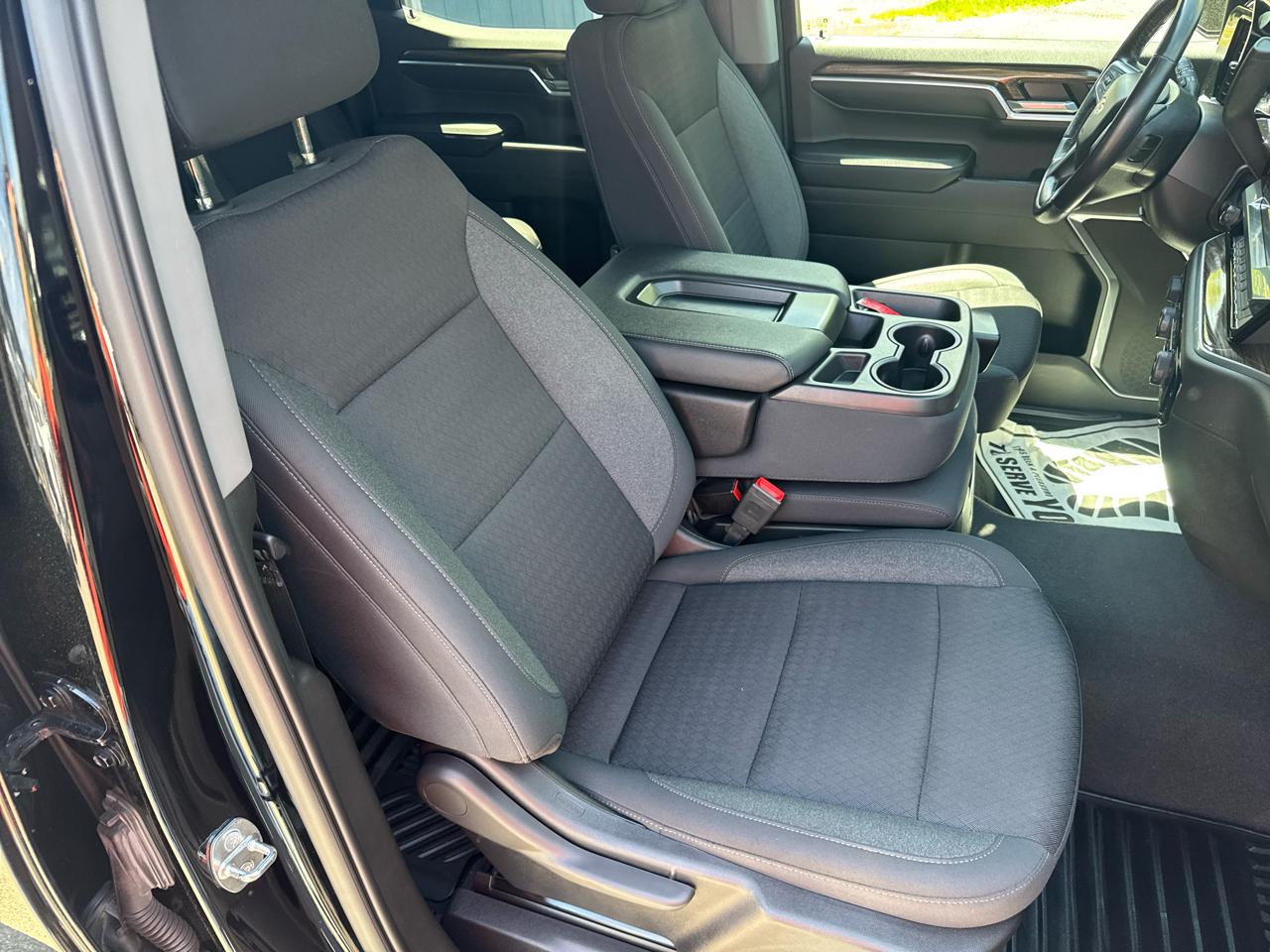 Chevrolet Silverado 1500 1LT Crew Cab 4WD 2022