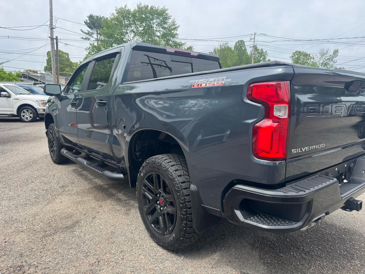 Chevrolet Silverado 1500 4WD Crew Cab 147" Custom Trail Boss 2021