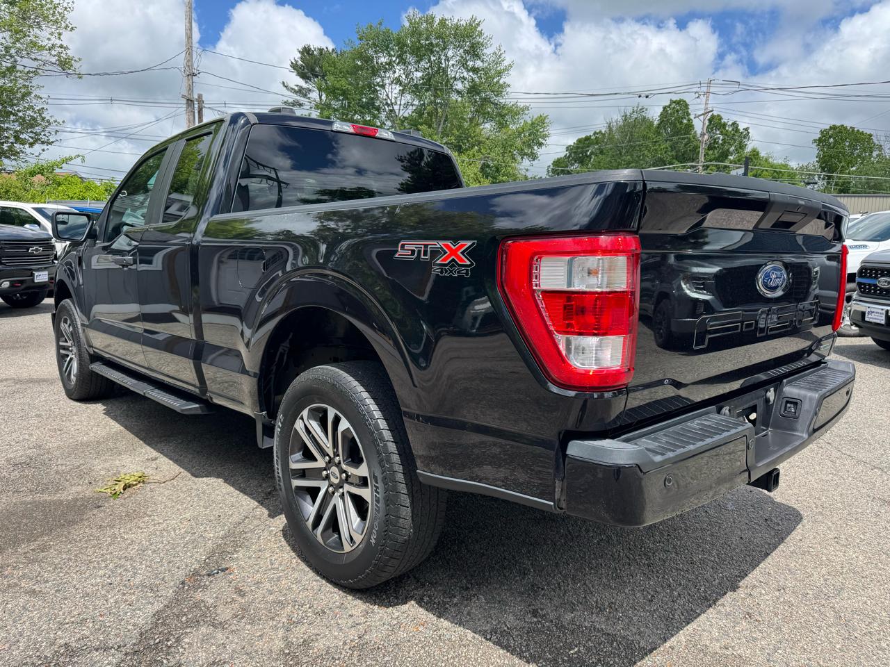 Ford F-150 4WD SuperCab 163" XL 2023