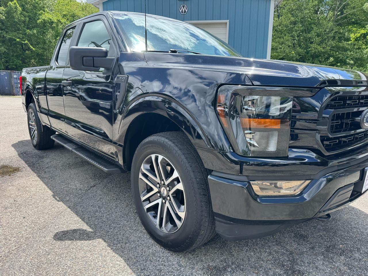 Ford F-150 4WD SuperCab 163" XL 2023