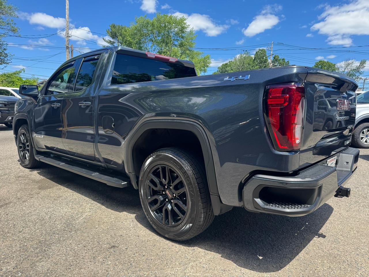 GMC Sierra 1500 Elevation Double Cab 4WD 2021