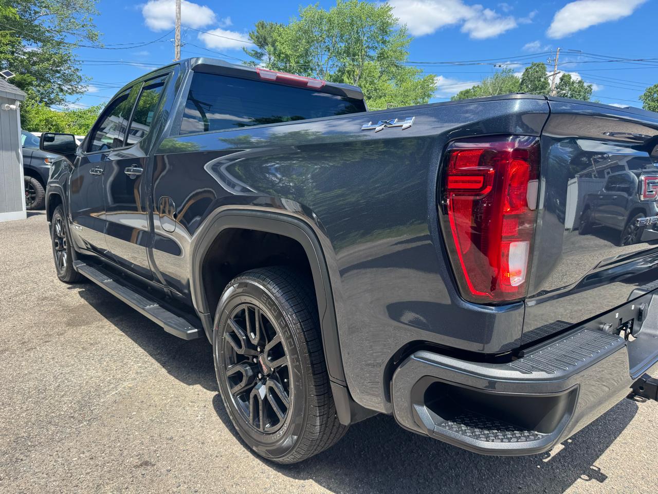 GMC Sierra 1500 Elevation Double Cab 4WD 2021
