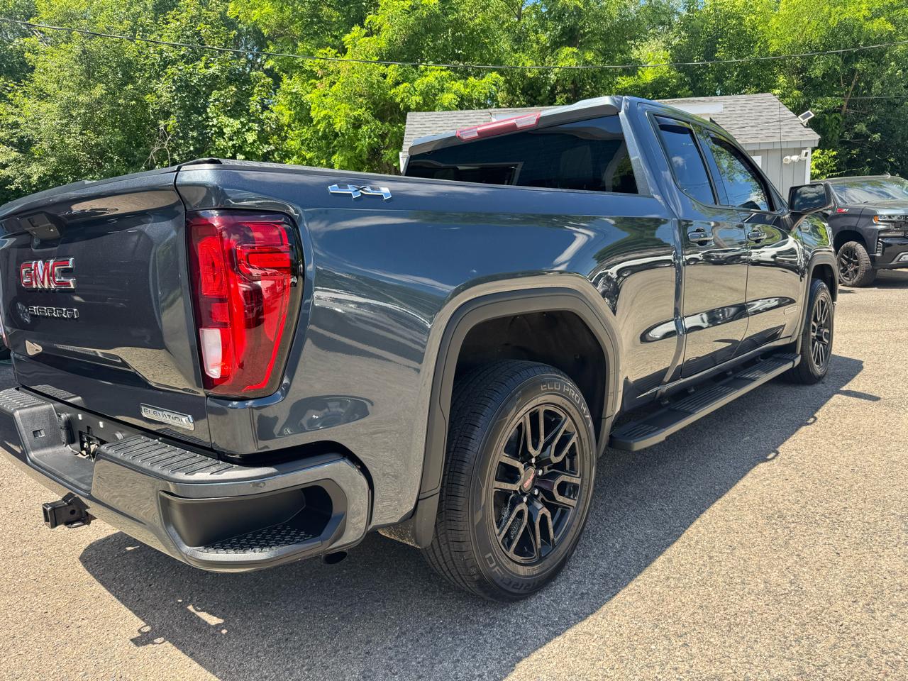 GMC Sierra 1500 Elevation Double Cab 4WD 2021