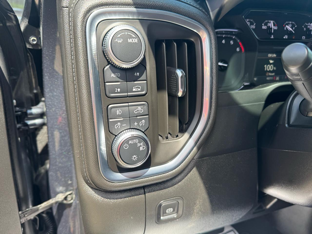 GMC Sierra 1500 Elevation Double Cab 4WD 2021