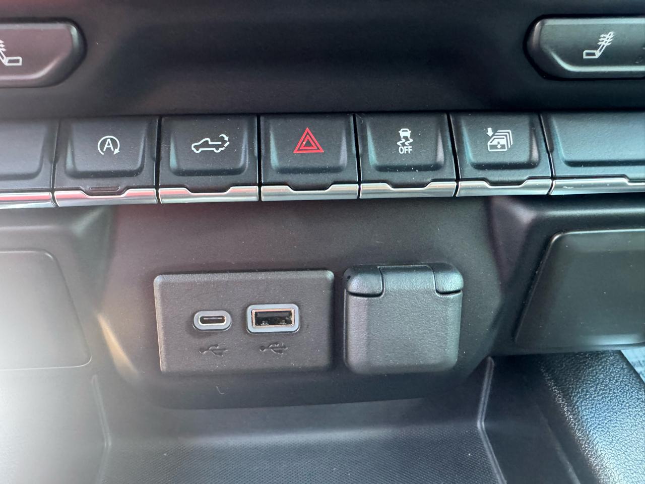 GMC Sierra 1500 Elevation Double Cab 4WD 2021