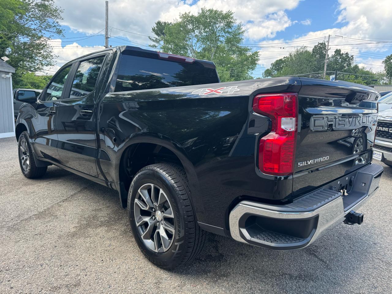 Chevrolet Silverado 1500 4WD Crew Cab 147" LT 2022