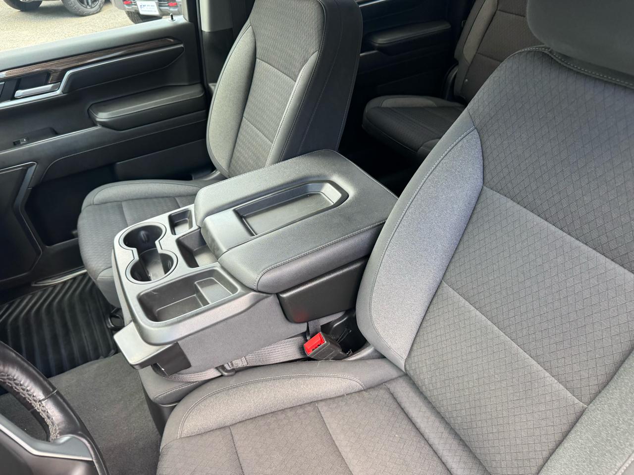 Chevrolet Silverado 1500 4WD Crew Cab 147" LT 2022