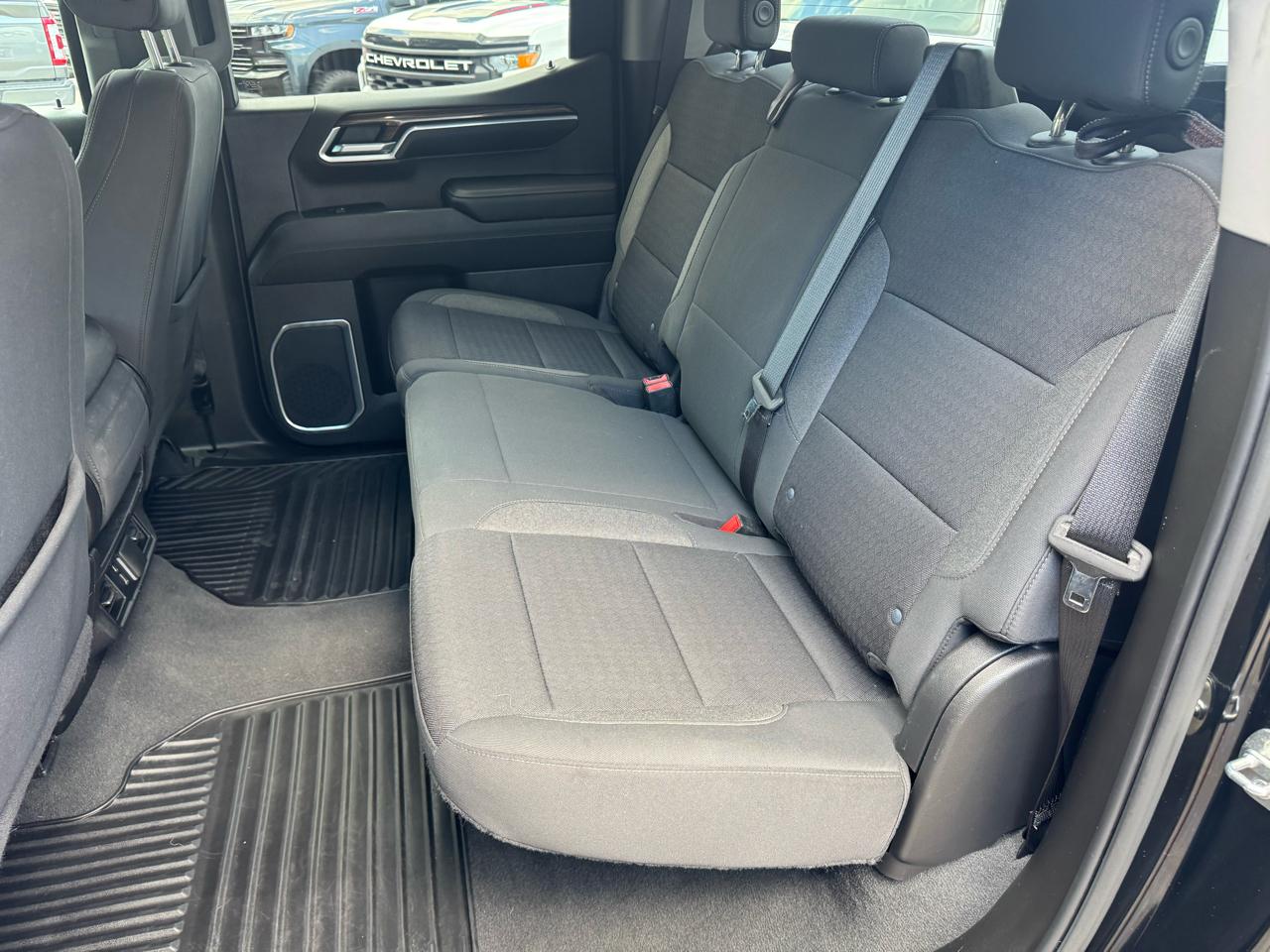 Chevrolet Silverado 1500 4WD Crew Cab 147" LT 2022