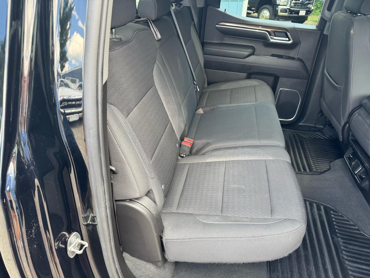 Chevrolet Silverado 1500 4WD Crew Cab 147" LT 2022