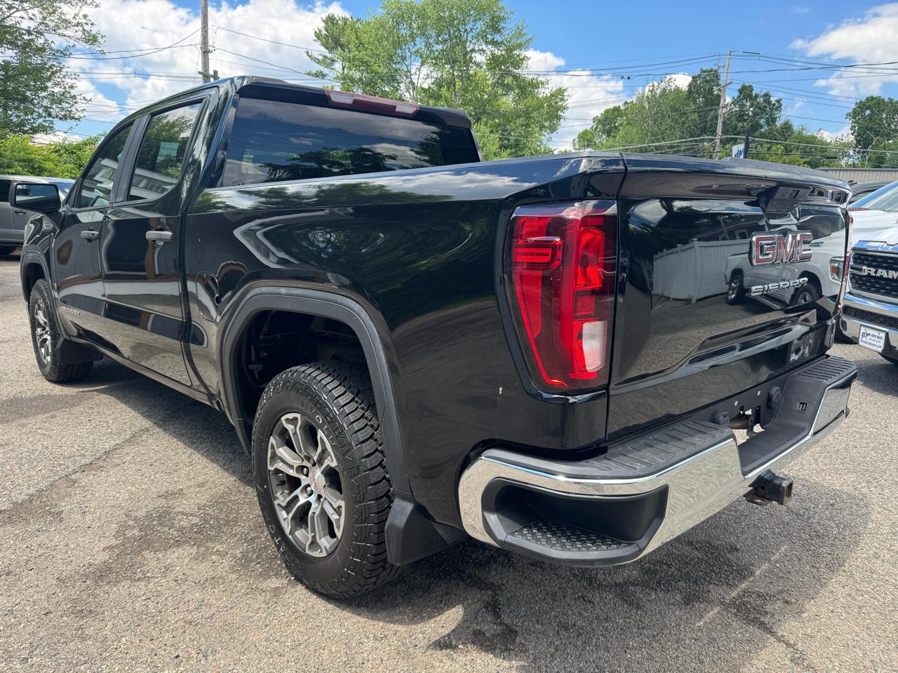 GMC Sierra 1500 4WD Crew Cab 147" 2020