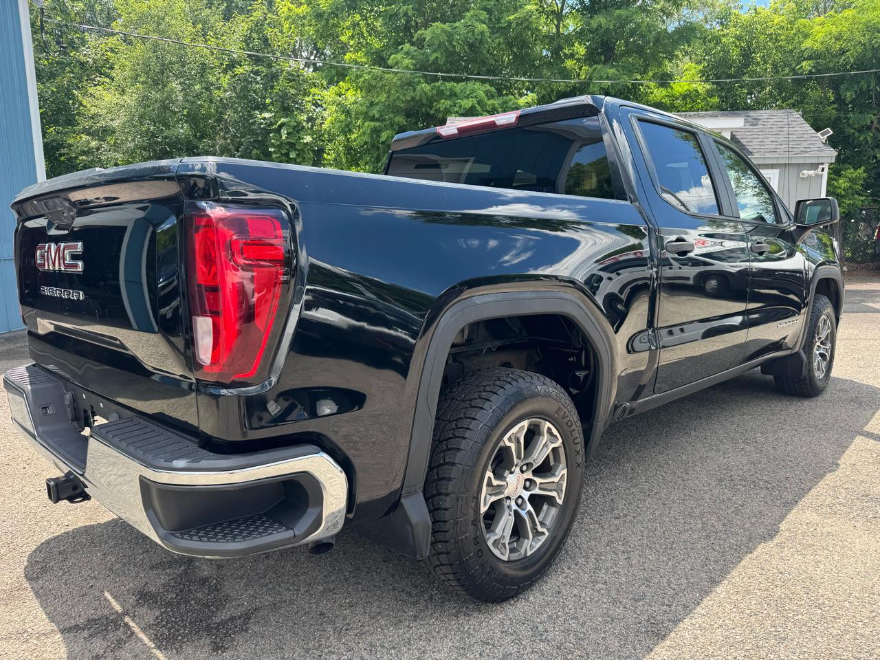 GMC Sierra 1500 4WD Crew Cab 147" 2020