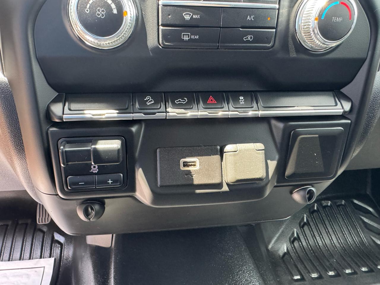 GMC Sierra 1500 4WD Crew Cab 147" 2020
