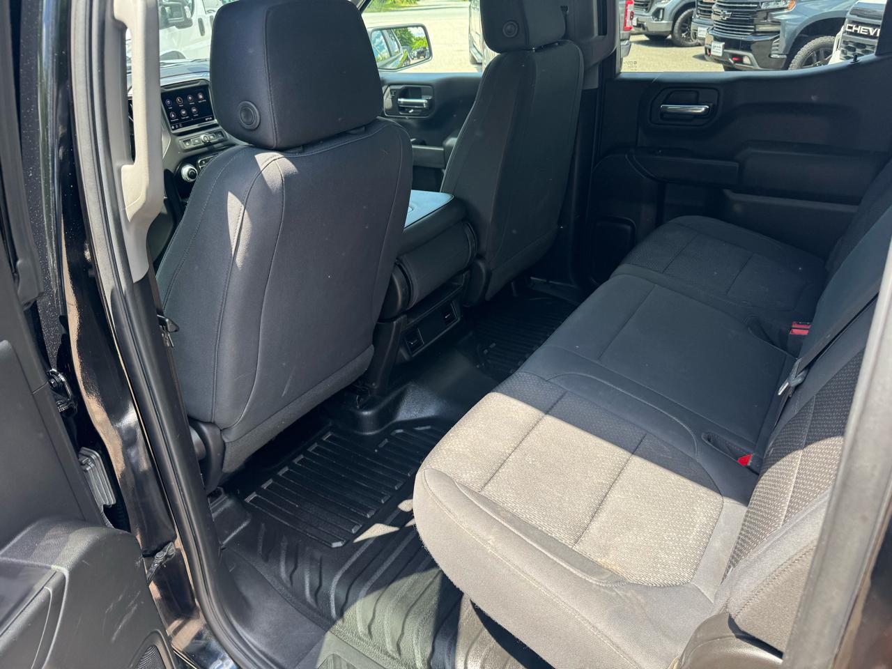 GMC Sierra 1500 4WD Crew Cab 147" 2020