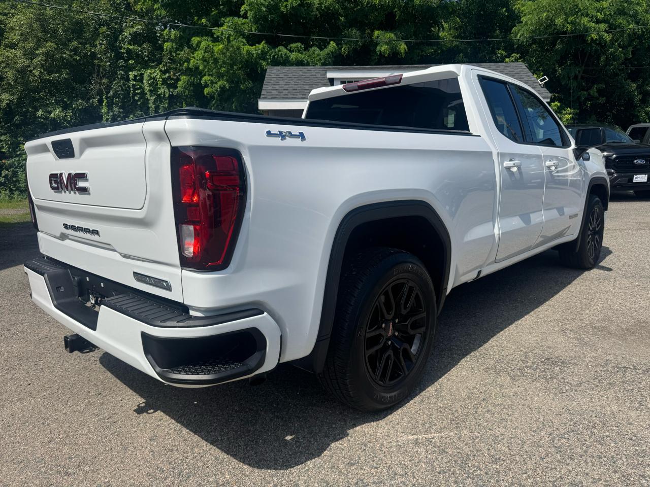 GMC Sierra 1500 Limited Elevation Double Cab 4WD 2022