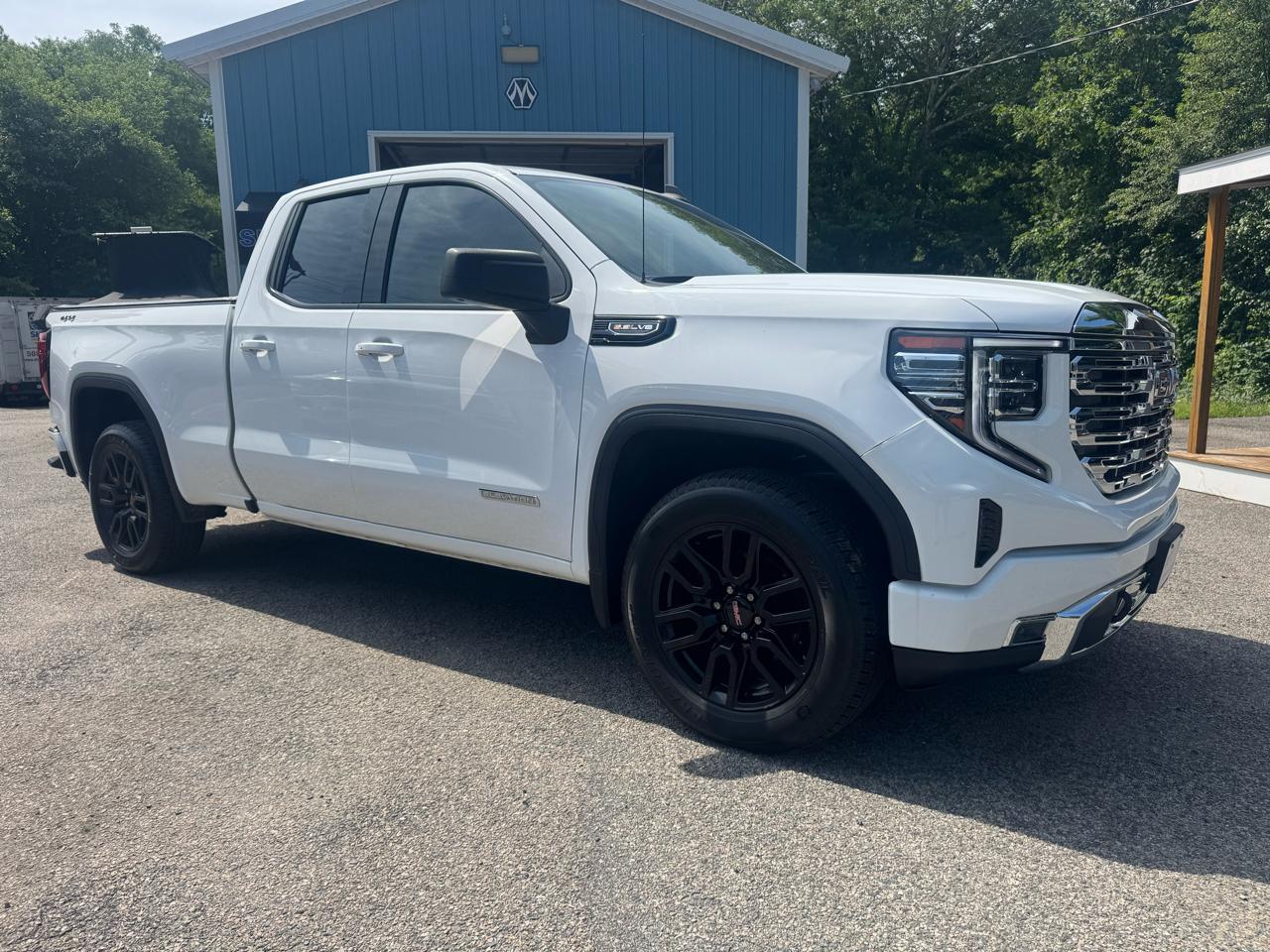 GMC Sierra 1500 Limited Elevation Double Cab 4WD 2022