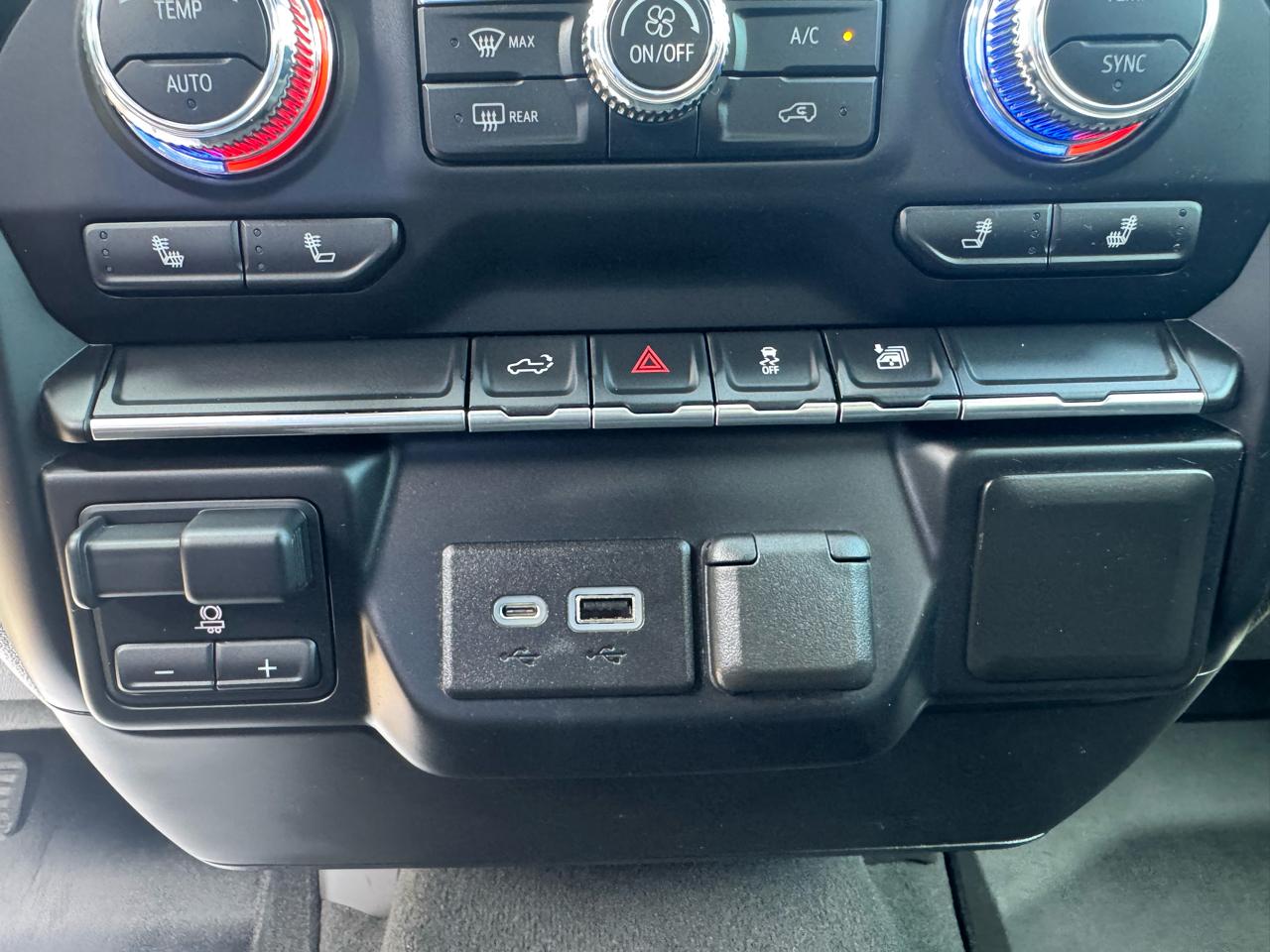 GMC Sierra 1500 Limited Elevation Double Cab 4WD 2022