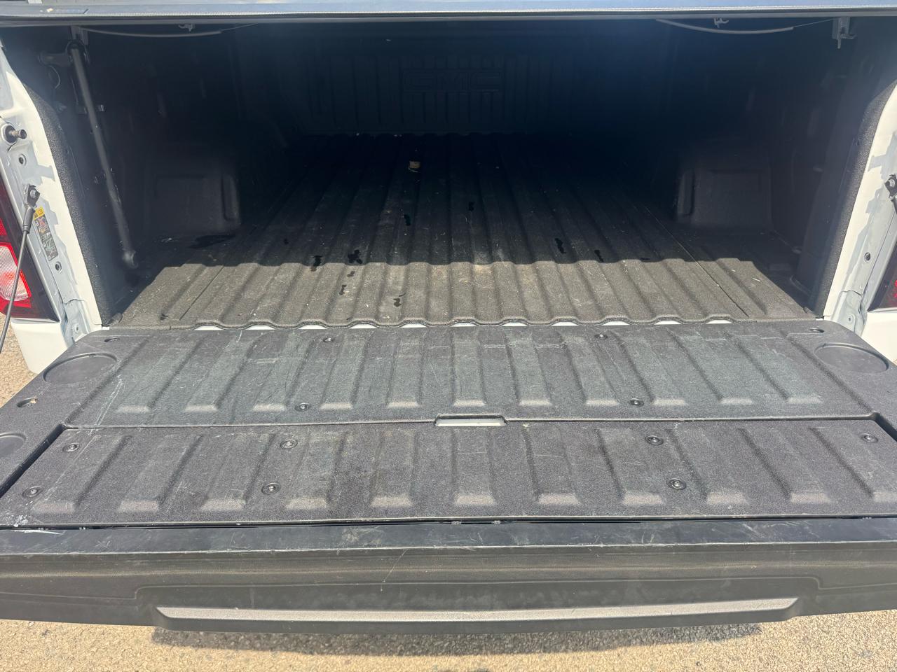 GMC Sierra 1500 Limited Elevation Double Cab 4WD 2022