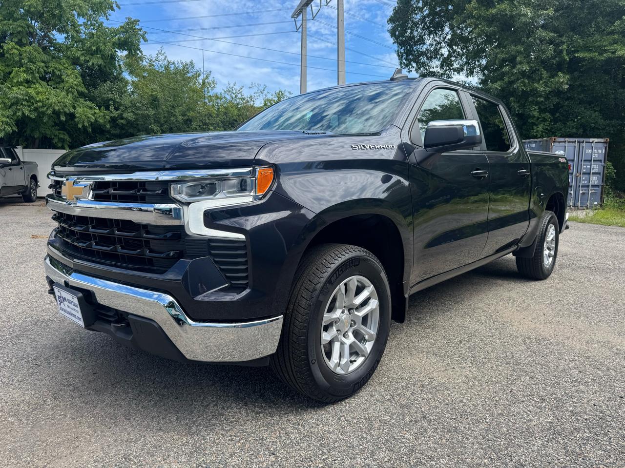 Chevrolet Silverado 1500 4WD Crew Cab 147" LT 2024