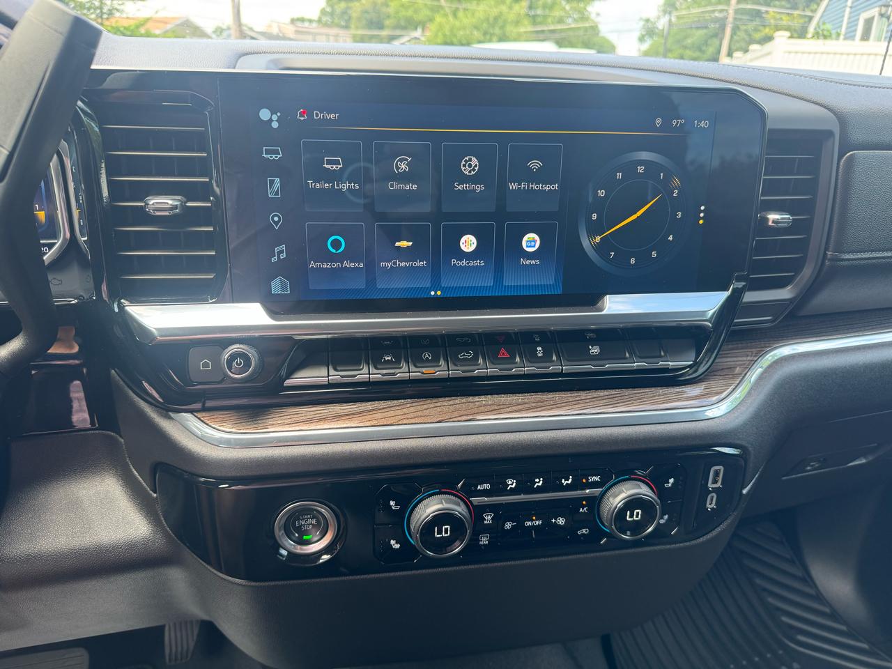 Chevrolet Silverado 1500 4WD Crew Cab 147" LT 2024