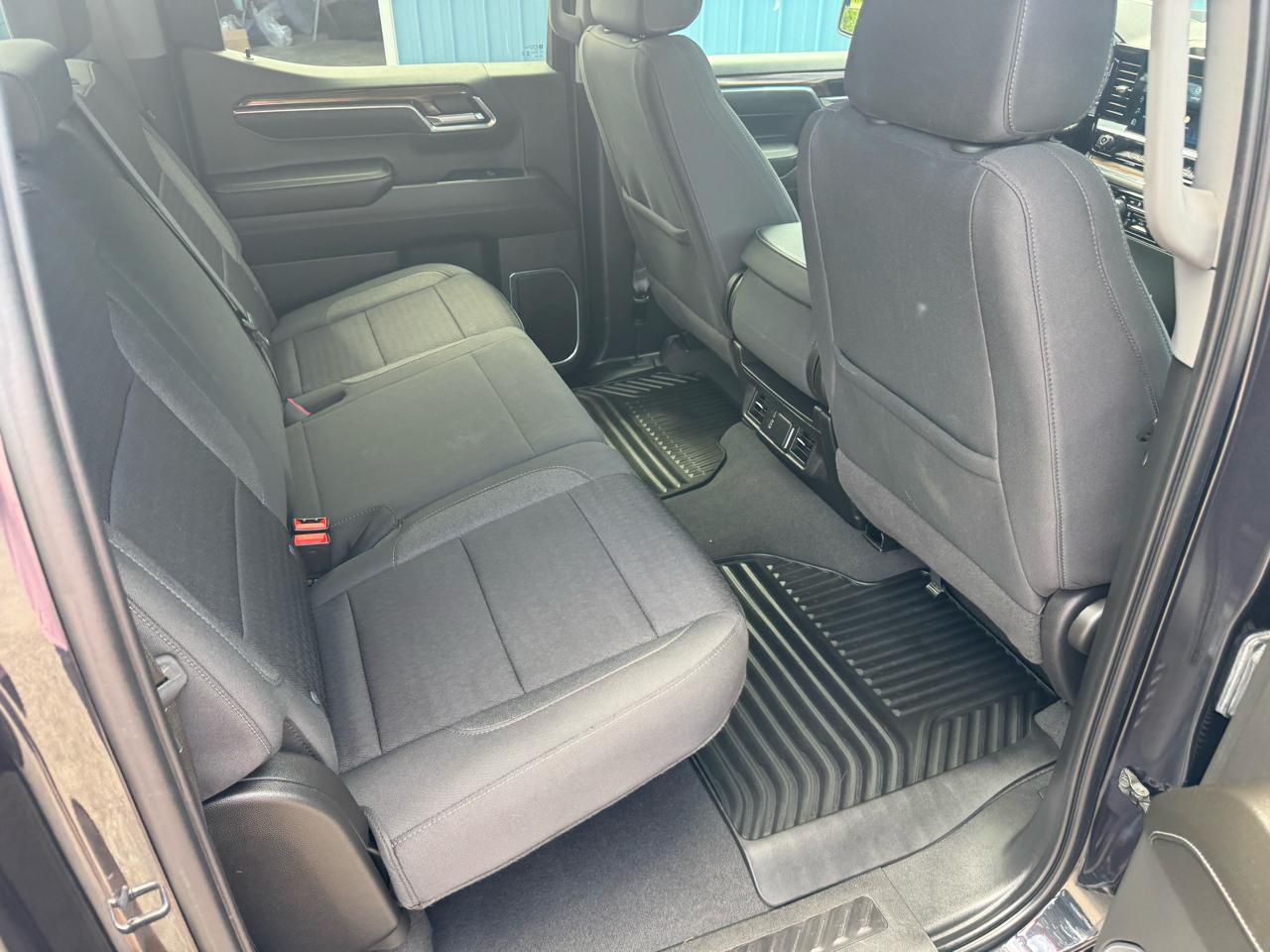 Chevrolet Silverado 1500 4WD Crew Cab 147" LT 2024