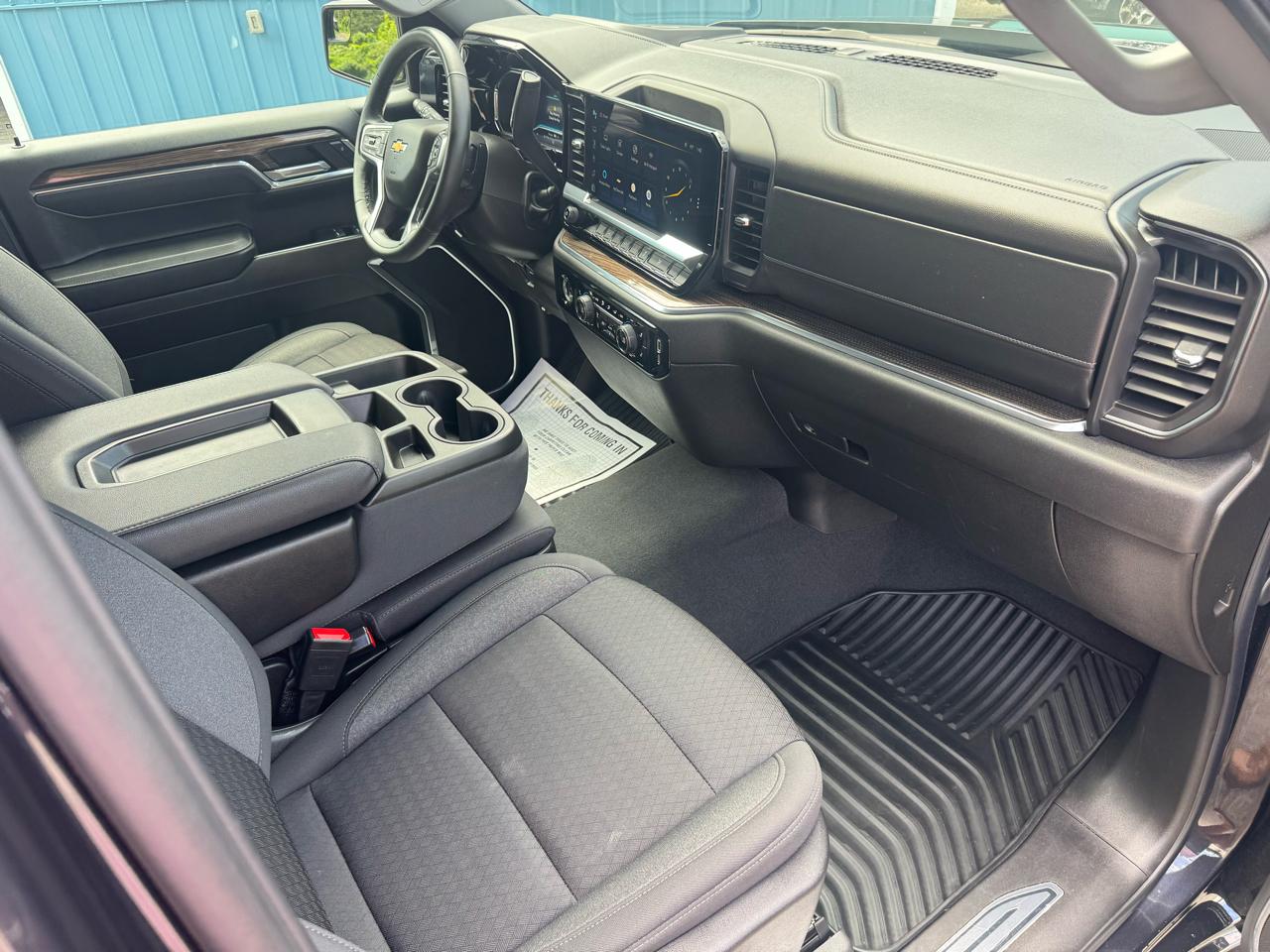 Chevrolet Silverado 1500 4WD Crew Cab 147" LT 2024