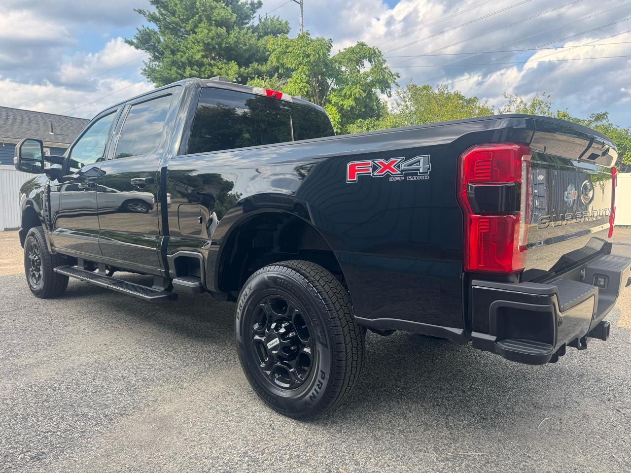 Ford F-250 SD XLT Crew Cab 4WD 2023