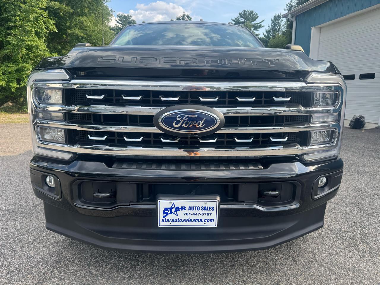 Ford F-250 SD XLT Crew Cab 4WD 2023