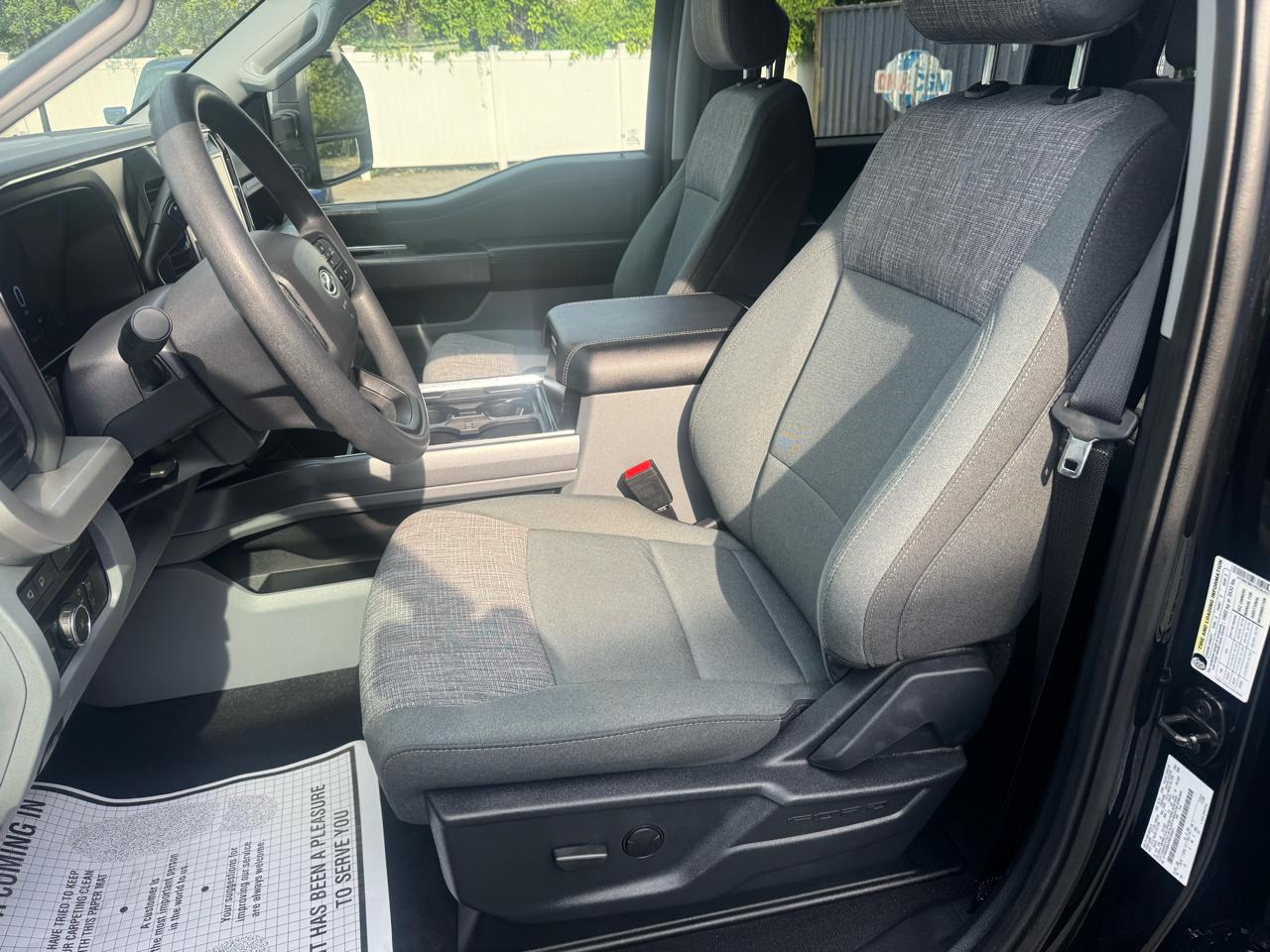Ford F-250 SD XLT Crew Cab 4WD 2023