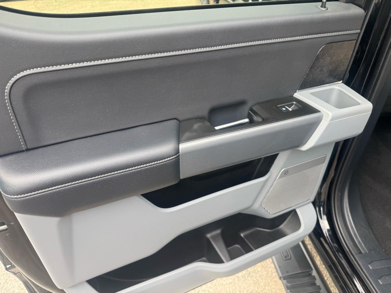 Ford F-250 SD XLT Crew Cab 4WD 2023