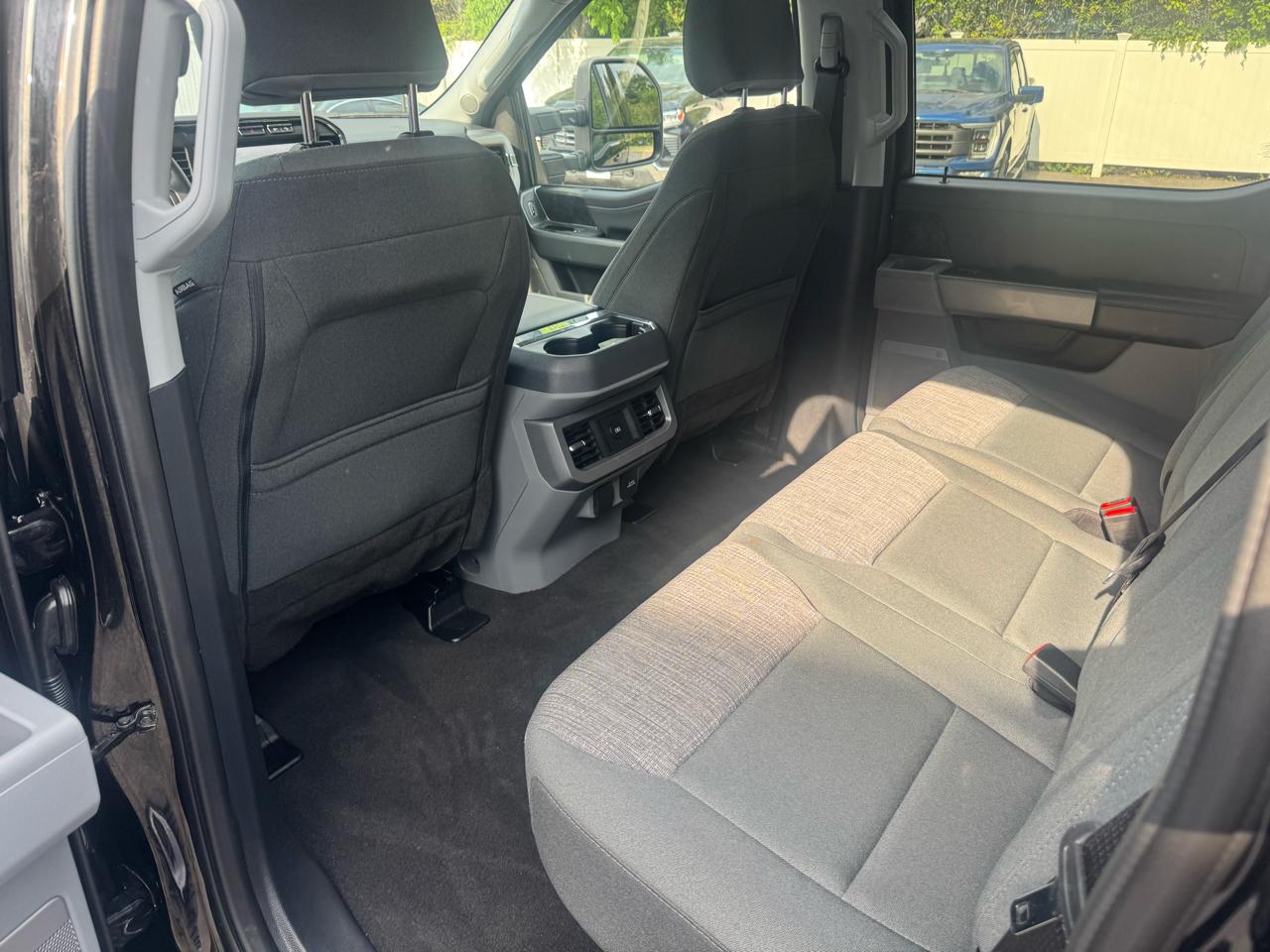 Ford F-250 SD XLT Crew Cab 4WD 2023