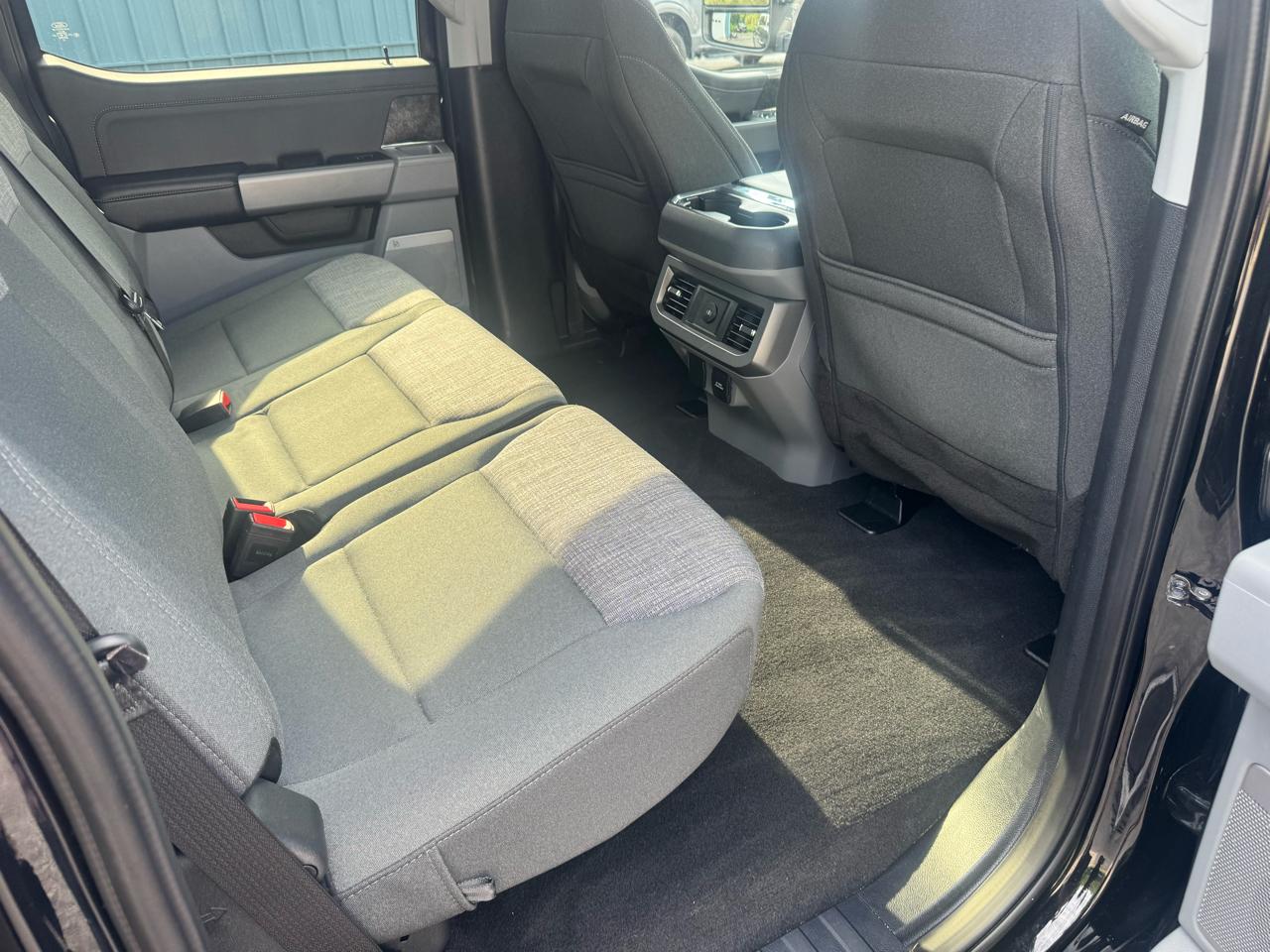 Ford F-250 SD XLT Crew Cab 4WD 2023