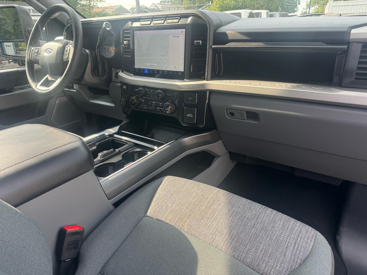 Ford F-250 SD XLT Crew Cab 4WD 2023