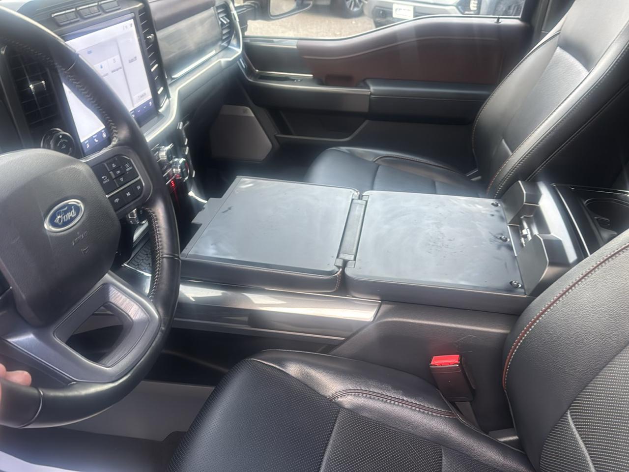 Ford F-150 4WD SuperCrew 145" Lariat 2023