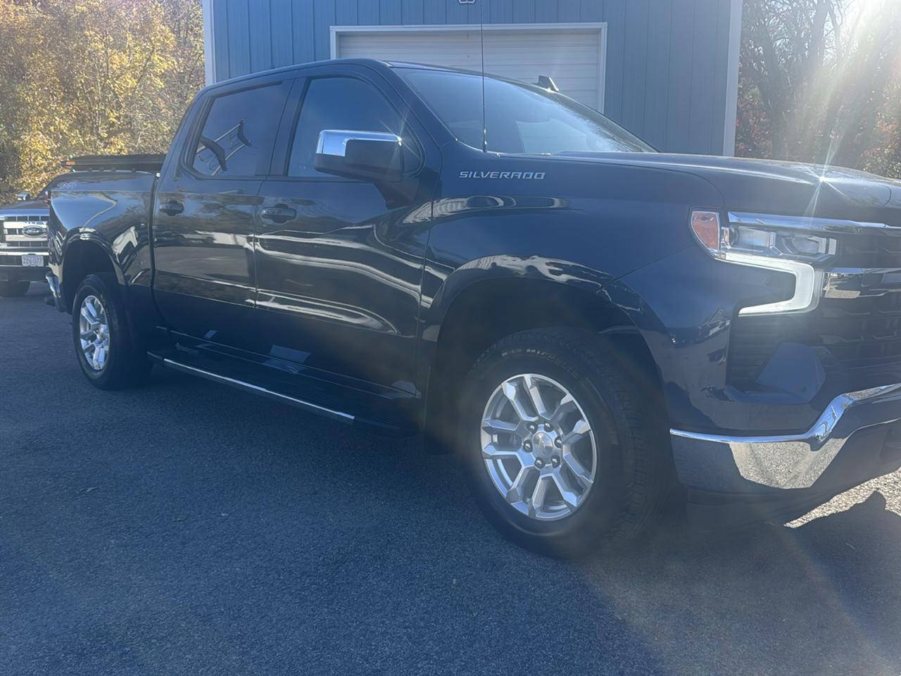 Chevrolet Silverado 1500 4WD Crew Cab 147" LT 2022