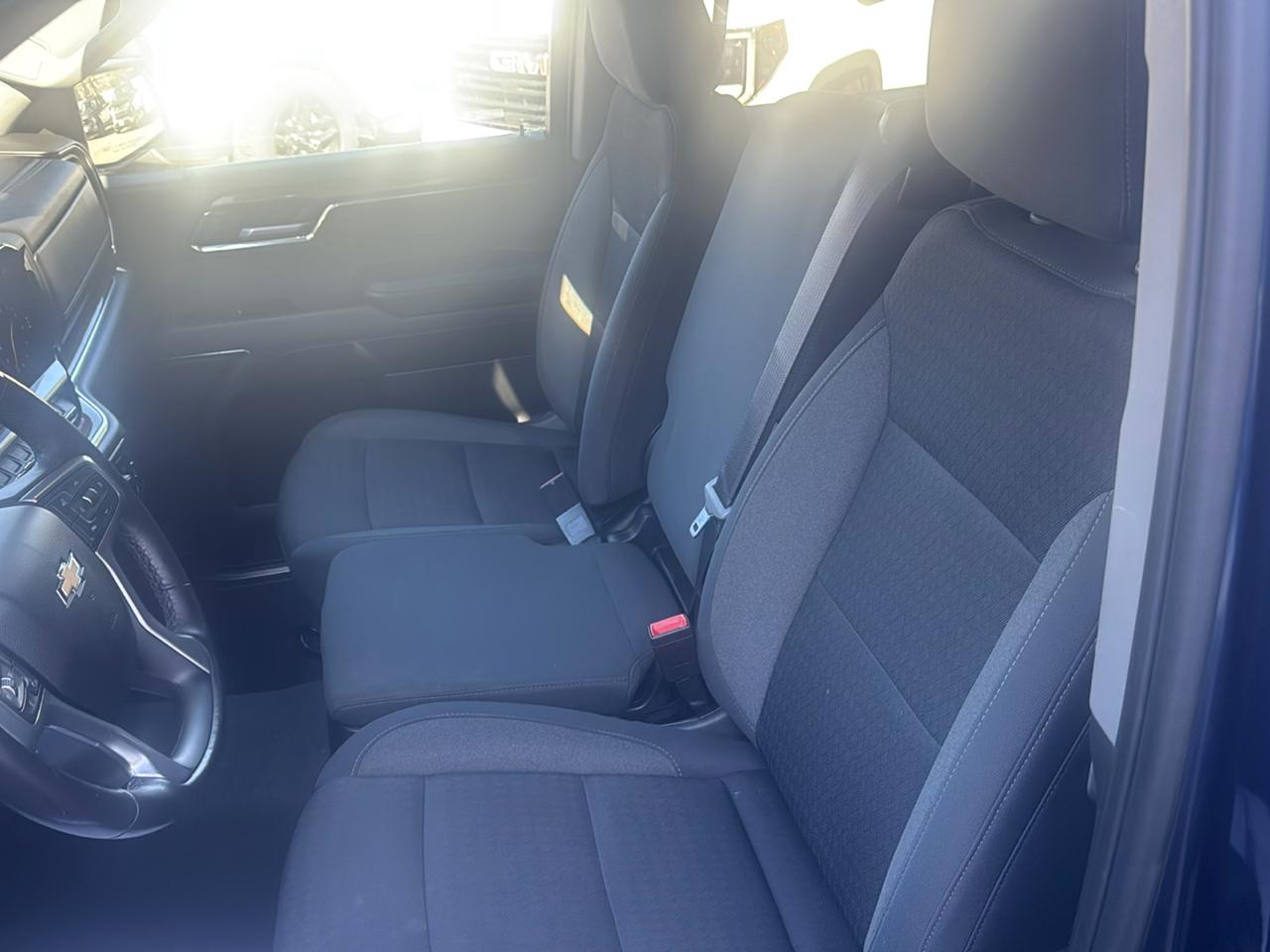 Chevrolet Silverado 1500 4WD Crew Cab 147" LT 2022
