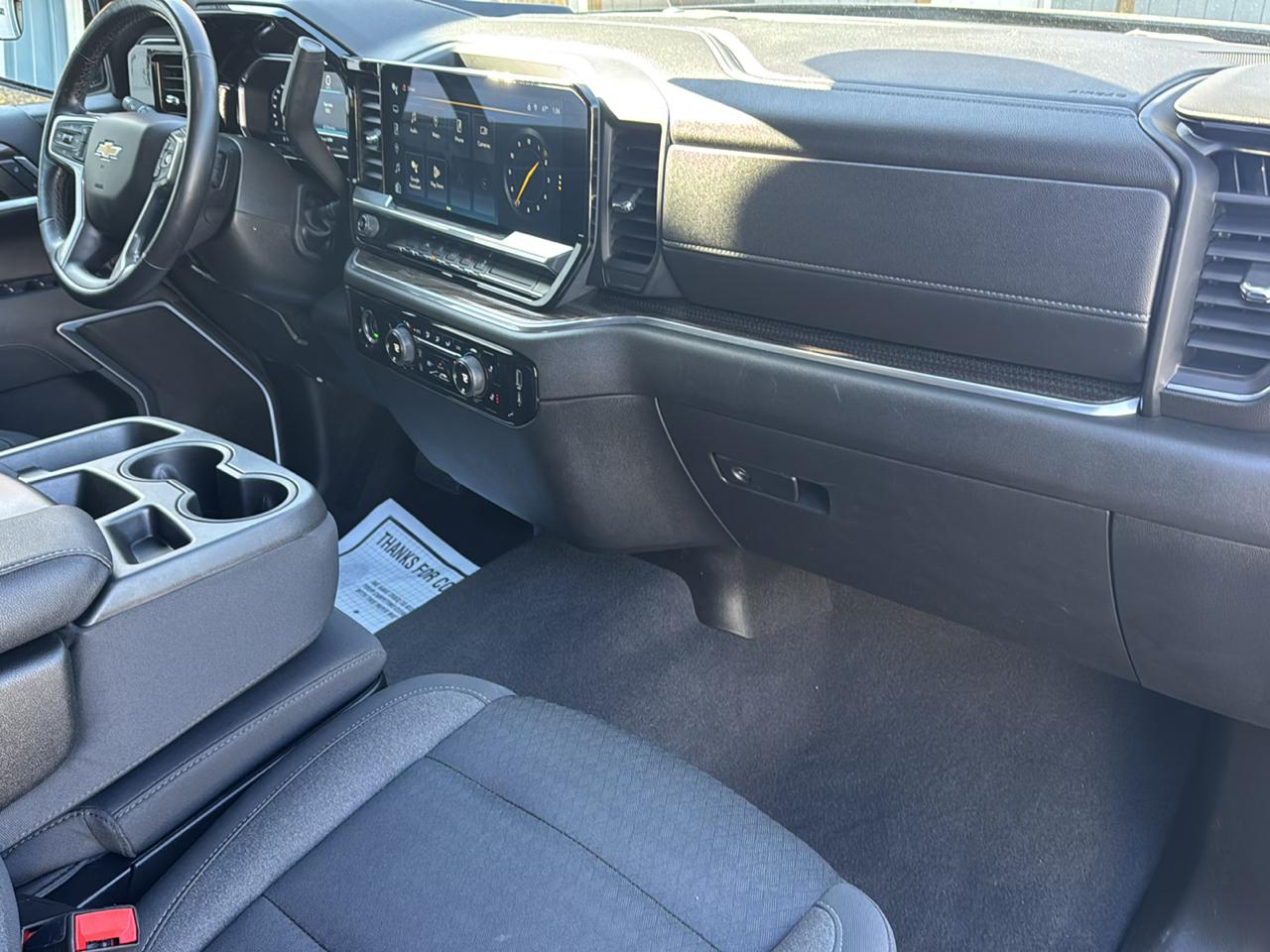Chevrolet Silverado 1500 4WD Crew Cab 147" LT 2022