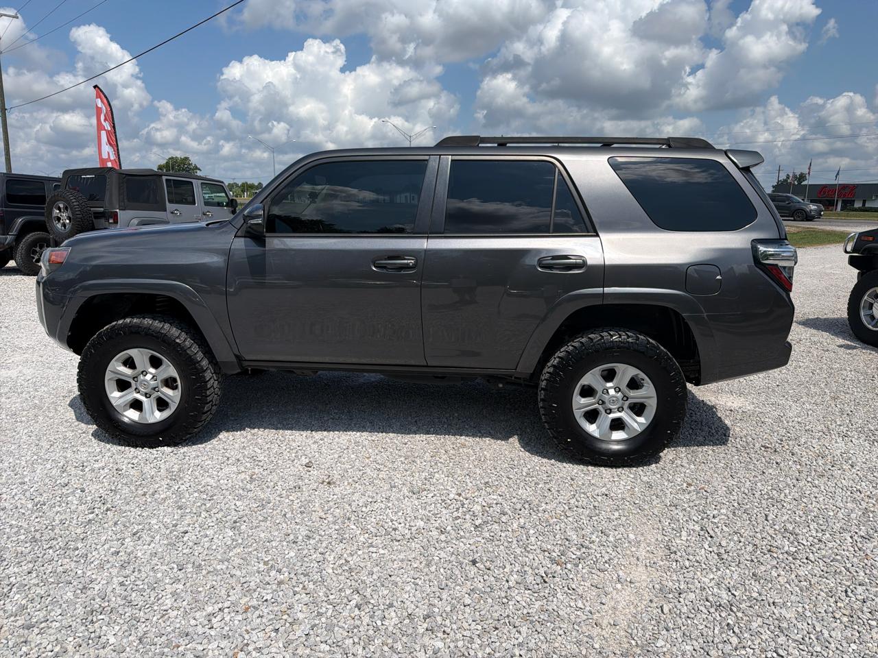 Toyota 4Runner SR5 2WD 2016
