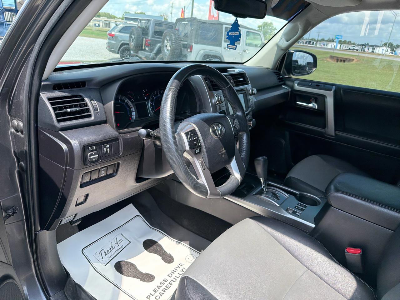 Toyota 4Runner SR5 2WD 2016