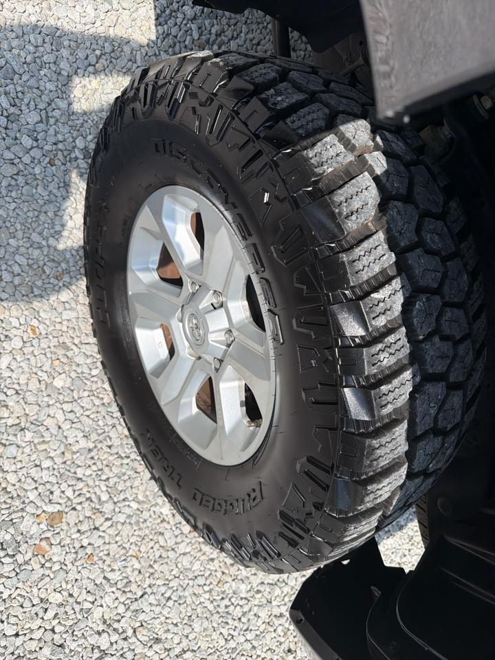 Toyota 4Runner SR5 2WD 2016