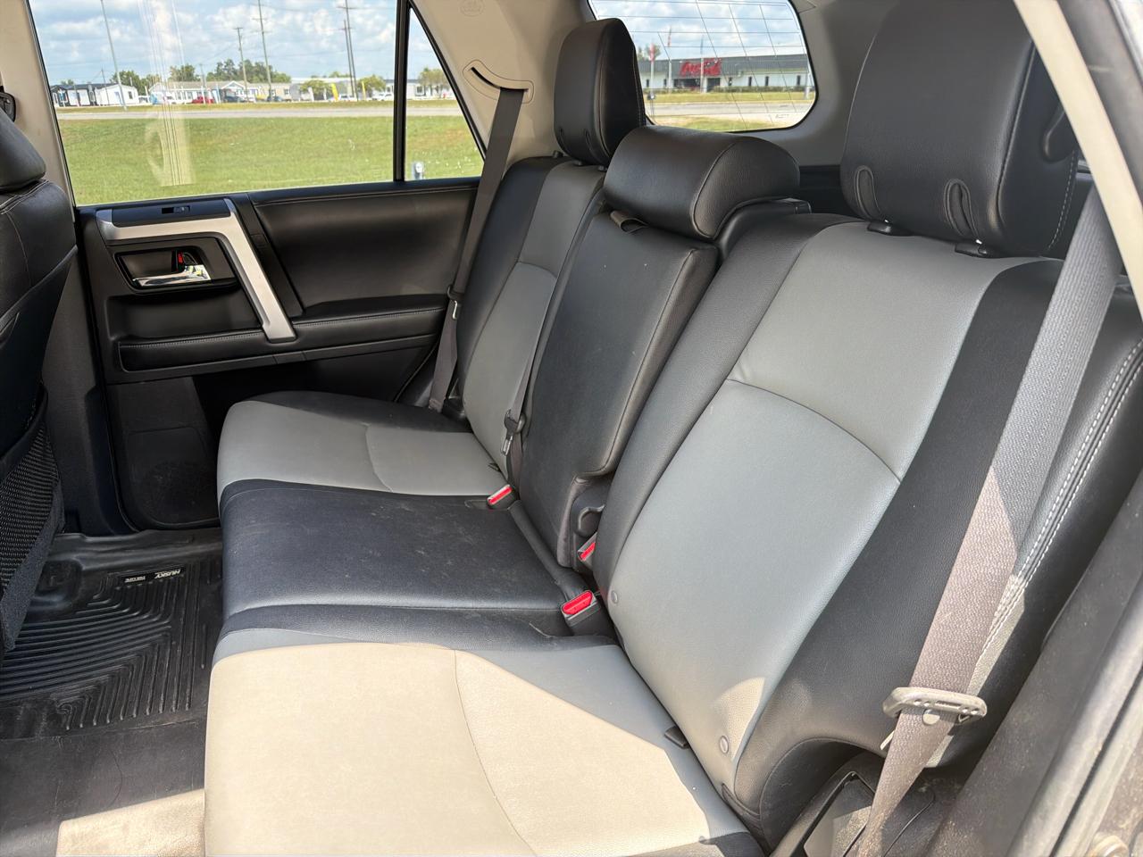 Toyota 4Runner SR5 2WD 2016