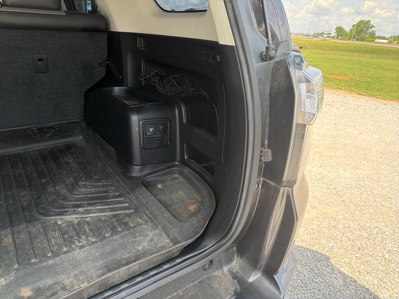 Toyota 4Runner SR5 2WD 2016